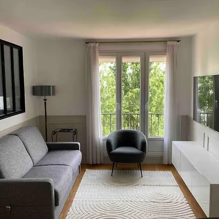 Le Daumesnil + Balcon 2br 4/6peoples Apartment *